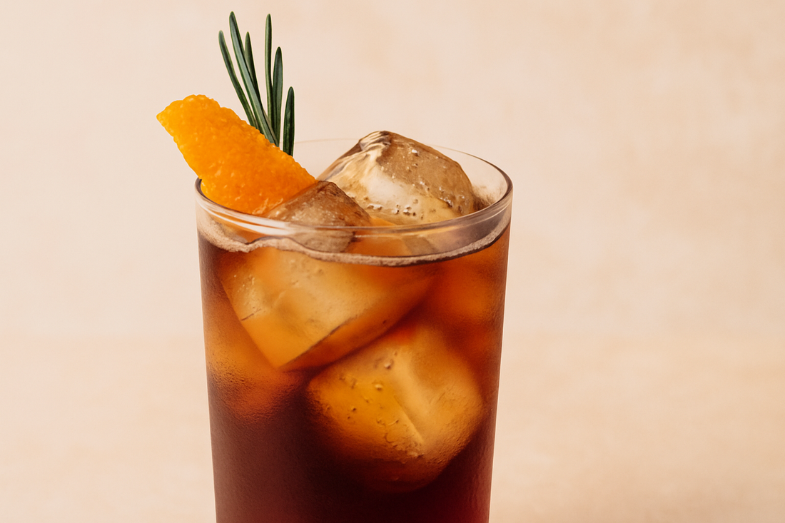 Recette sophistiquée : Cold Brew Tonic & Zestes fumés, le mocktail caféiné qui change tout